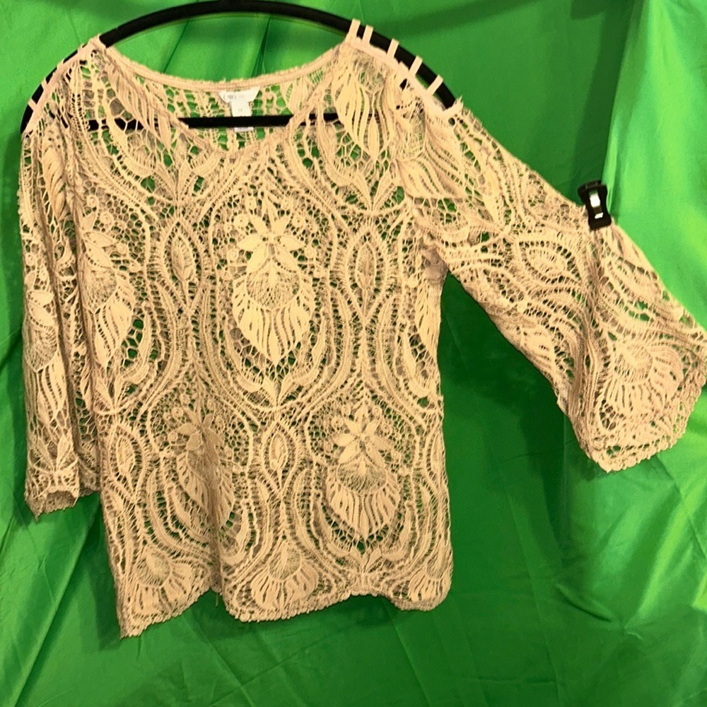 Cato NWOT Tan Floral, Lace Crew Neck, 3/4 Bell Slv Blouse P2P 17"